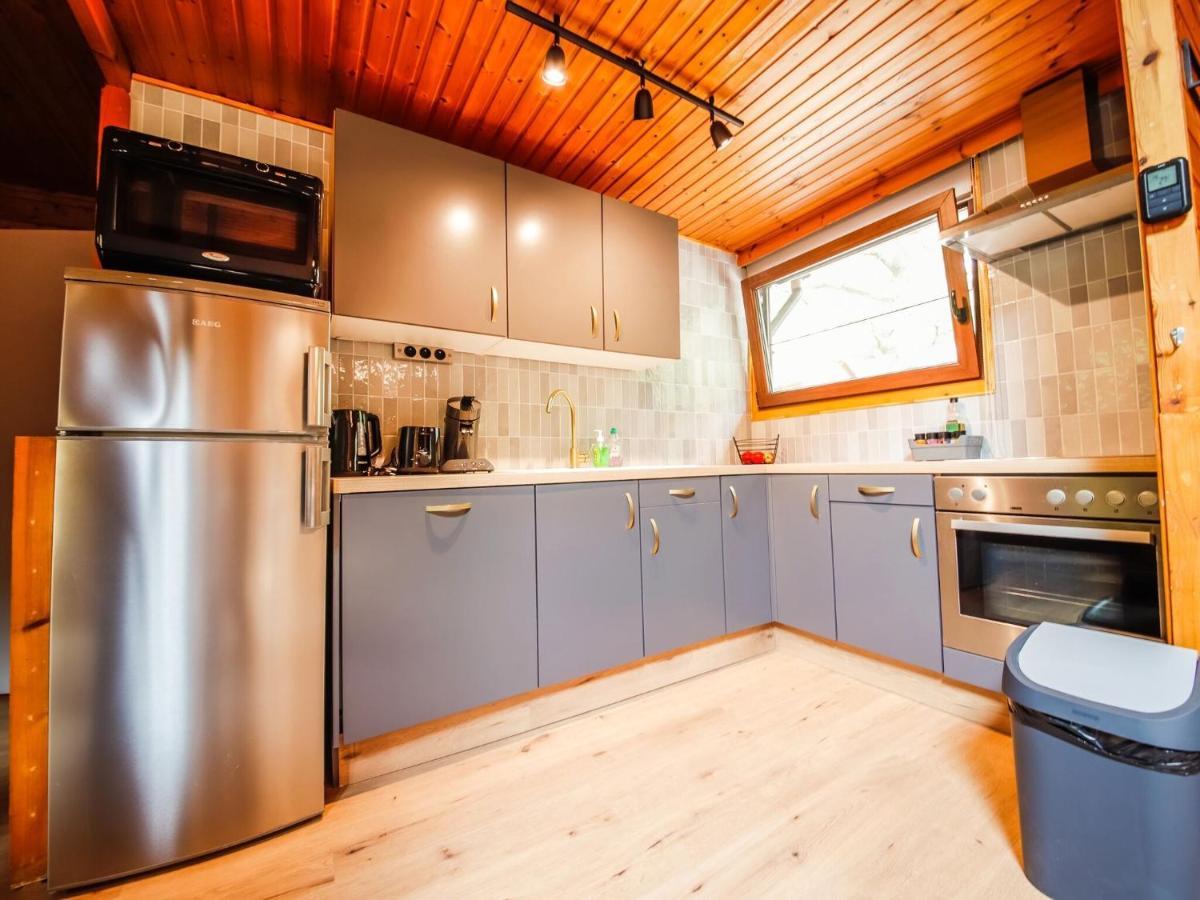 Chalet Le Beau Renard In Near Durbuy Somme-Leuze